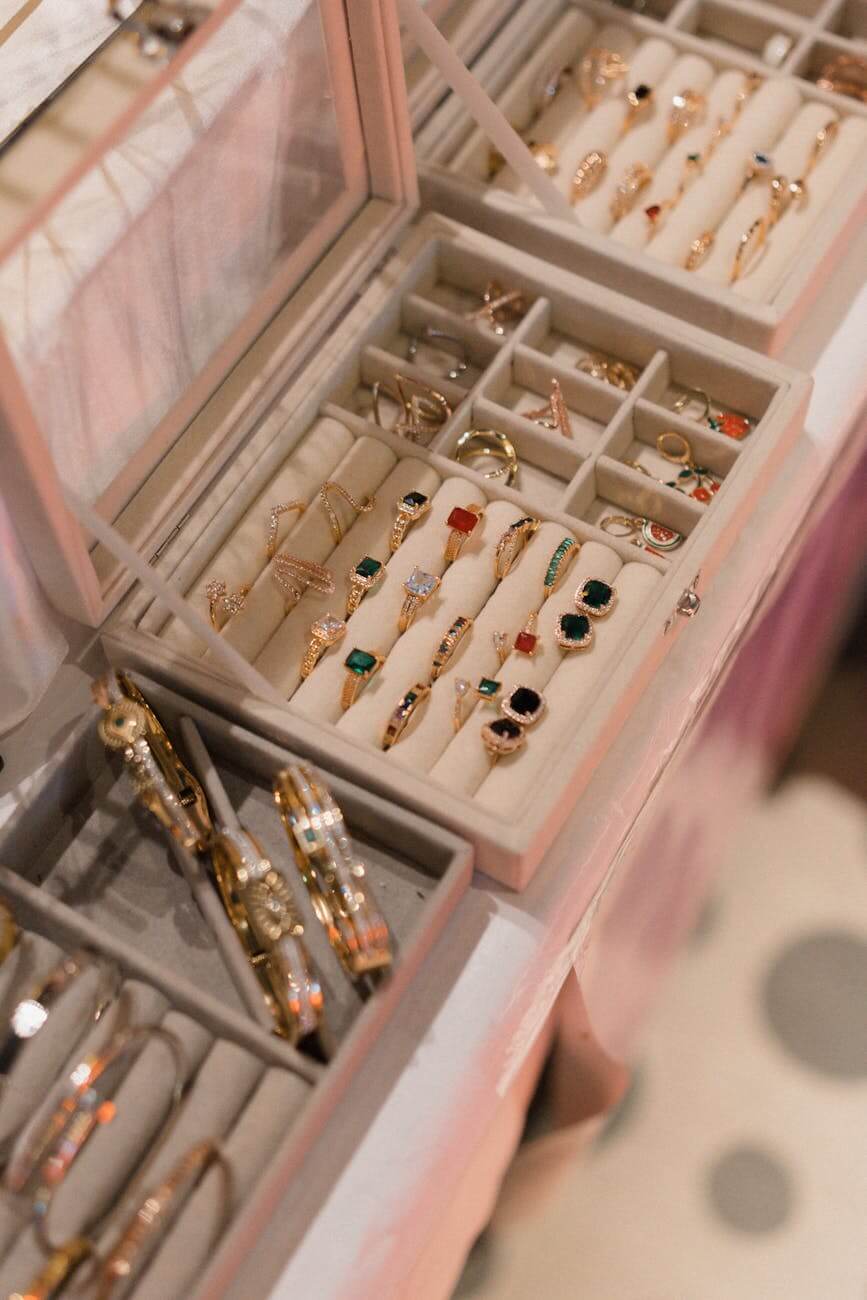 boxes with rings